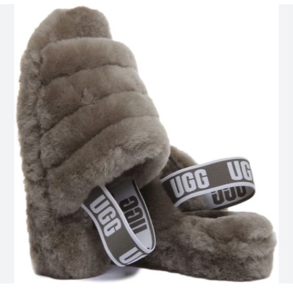 UGG Shoes - UGG Fluff Yeah Slippers in Grey EUC Size11